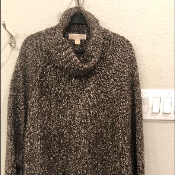 Sweater - Picture 1 of 1